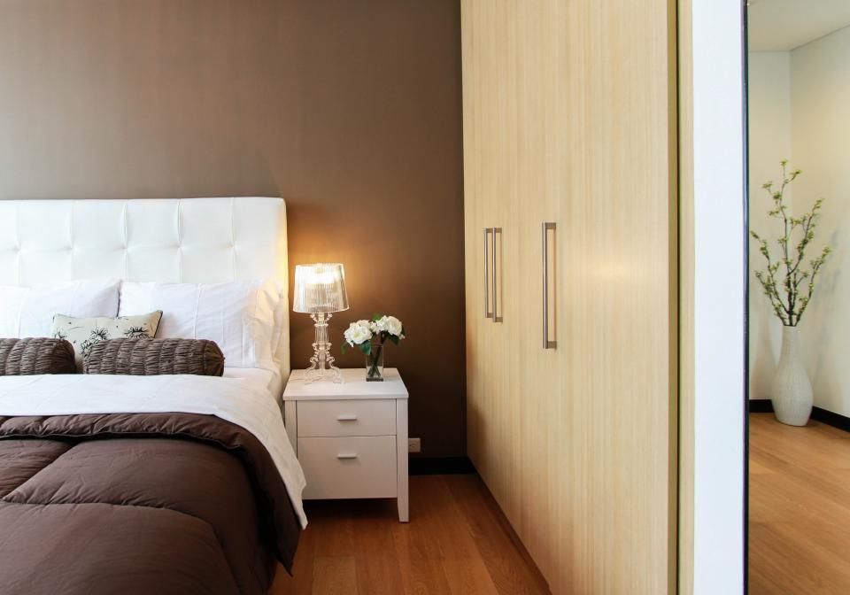 Second bedroom with a wardrobe
